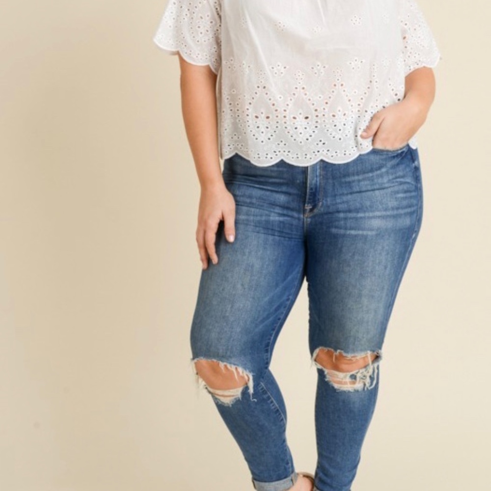 Plus Size Gilli White Embroidered Eyelet 3/4 Sleeve Blouse Top - Picture 5 of 5